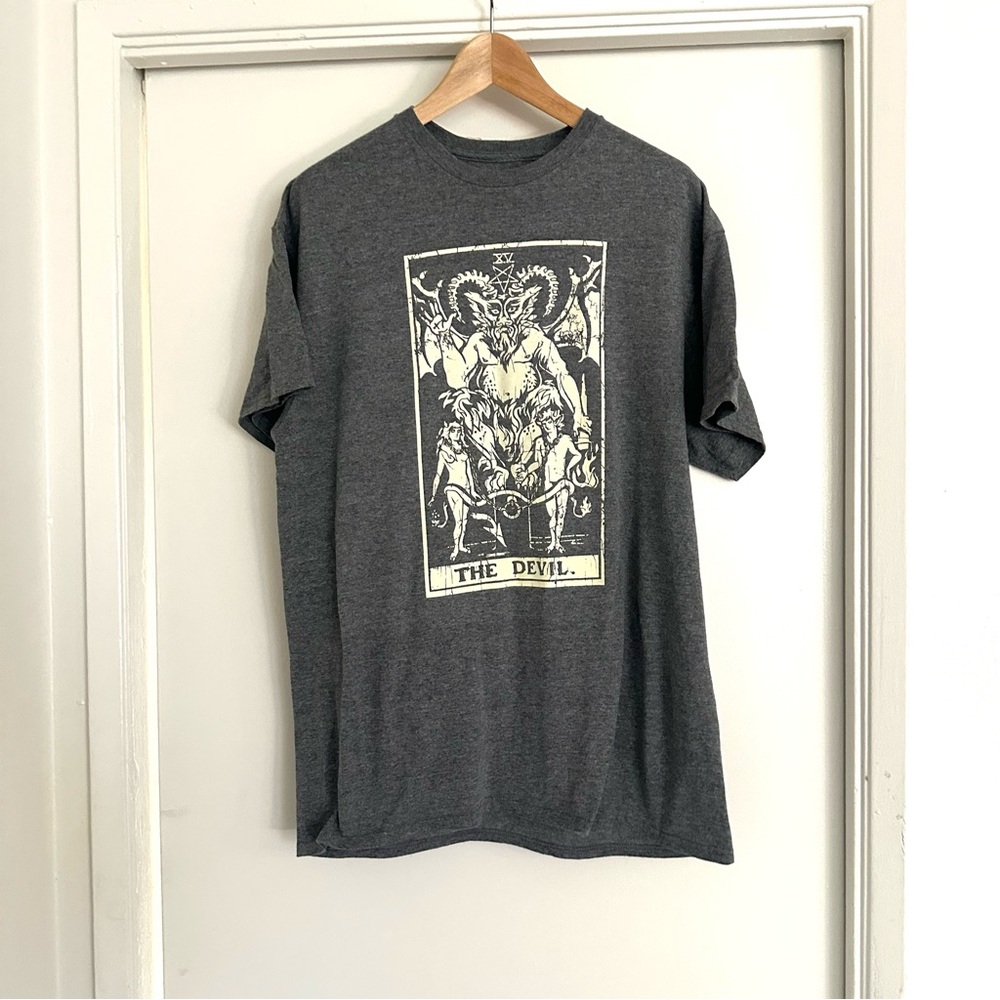 Distressed Devil Tarot Card Graphic Tee — Men’s Large, Vintage Spooky Vibe